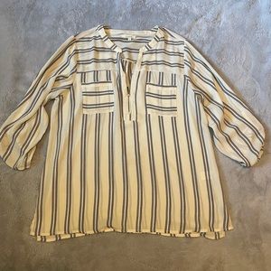 Maurices 3/4 Sleeve Top - L